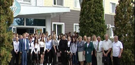 В елецком филиале РОСНОУ прошла торжественная линейка в честь Дня знаний