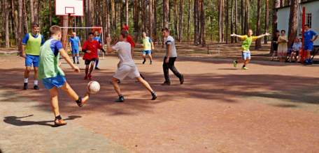 Почти 4,5 тыс детей отдохнули в оздоровительных лагерях по бесплатным социальным путёвкам в Липецкой области