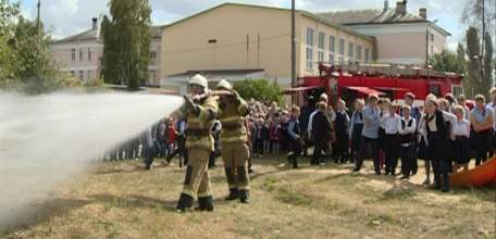 Вместо занятий &ndash; плановая эвакуация: урок безопасности и пожарно-тактические учения прошли во втором корпусе школы № 23