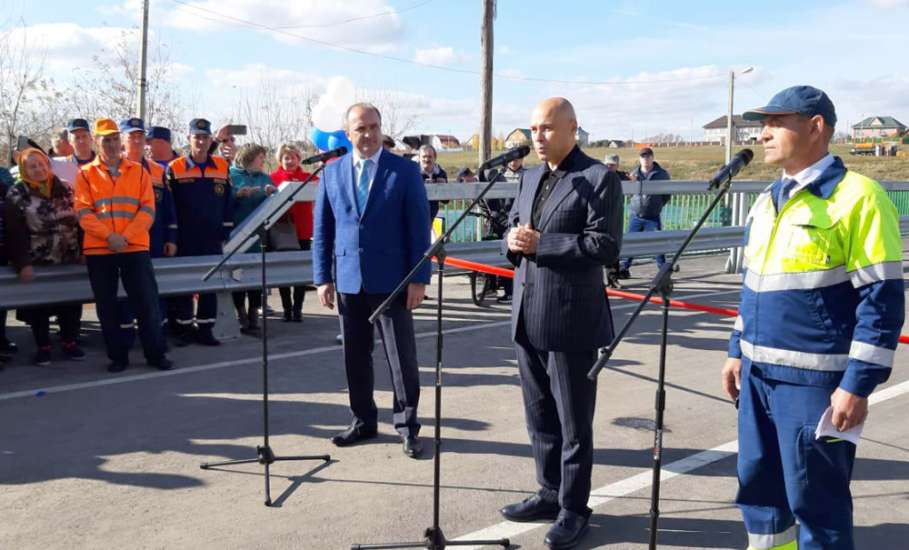 Новый мост открыт в селе Черкассы Елецкого района