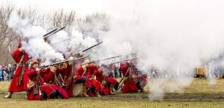 Зрелищное сражение устроят реконструкторы на фестивале «СтрЕлец»