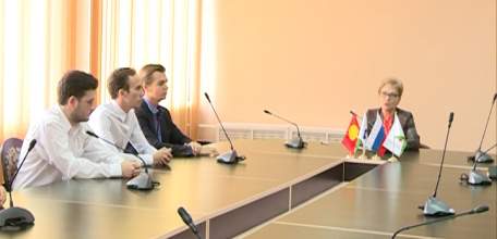 Студентов и преподавателей ЕГУ отметили за высокие результаты в учёбе и исследовательской деятельности