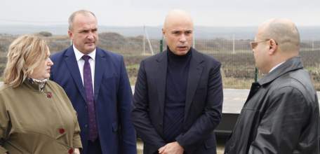 Игорь Артамонов осмотрел новый мусорный полигон в Елецком районе