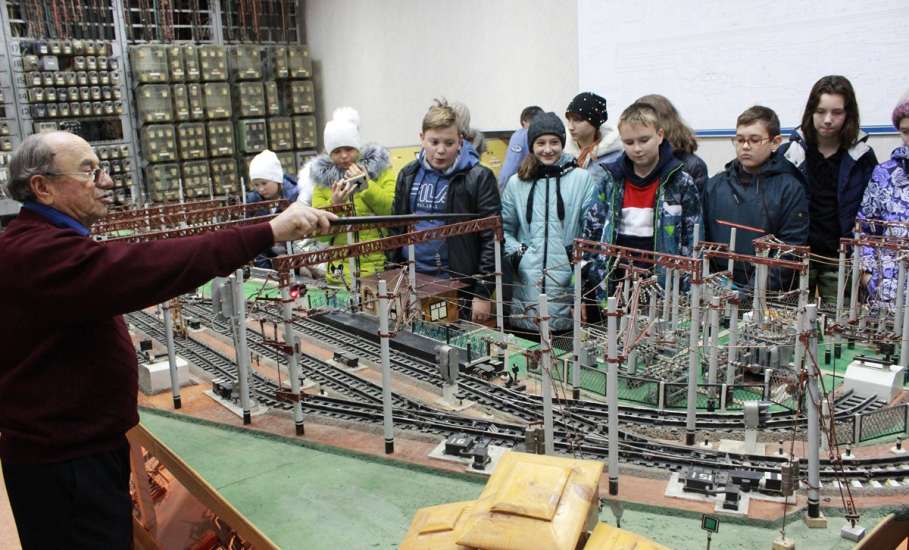 Ознакомление школьников с работой железнодорожного транспорта и правилами безопасности на объектах железной дороги
