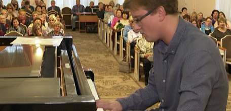 Тихон Хренников-младший провёл творческую встречу в Елецком коллежде искусств