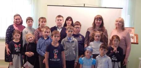 В воскресной школе Знаменского монастыря прошёл бинарный урок на тему: «Спасибо деду за Победу!»