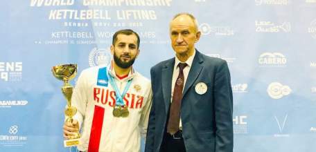 Ельчанин стал лучшим на X чемпионате мира по гиревому спорту