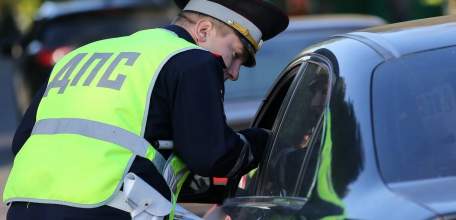 Елецкие автоинспекторы выявляли нарушения правил перевозки маленьких пассажиров и факты выезда на полосу встречного движения