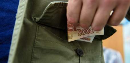 В Ельце сотрудники полиции установили подозреваемую в ранее совершенной краже