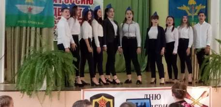 В Ельце состоялся фестиваль патриотической песни «За Россию, десант и спецназ!»