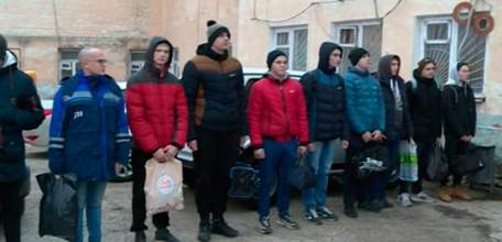 Традиционные проводы в армию прошли сегодня для 11 жителей Ельца и Елецкого района