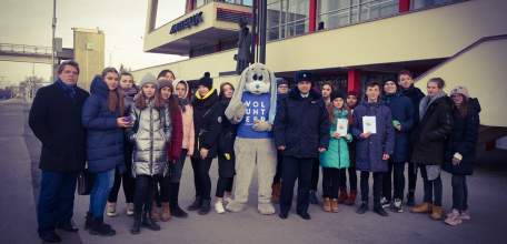 Активисты Совета лидеров Липецкой области и сотрудники Елецкого ЛО МВД России на транспорте организовали акцию на ж/д вокзале Липецка