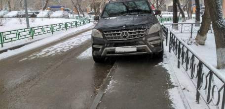 В Елецком районе пройдут профилактические мероприятия ГИБДД по факту парковки автомобилей на тротуарах и газонах