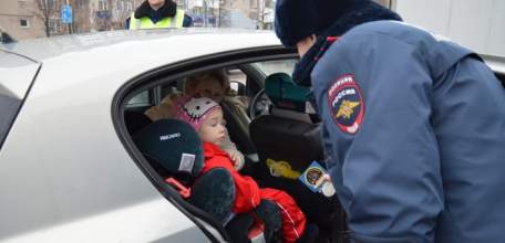 Елецкие автоинспекторы выявляли нарушения правил перевозки маленьких пассажиров