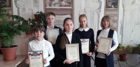 Школьницы из Ельца победили в областном конкурсе виртуальных экскурсий