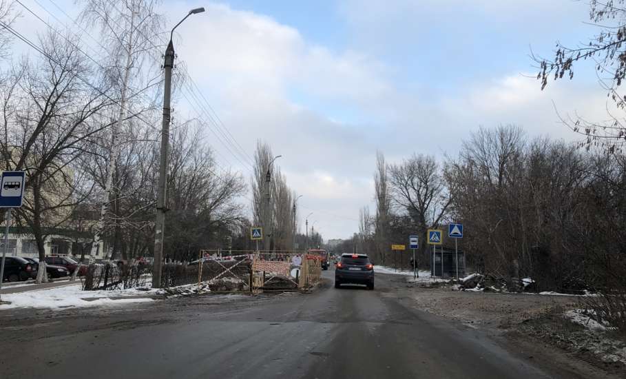 По улице Кротевича ведутся дорожные работы по строительству сетей водоснабжения