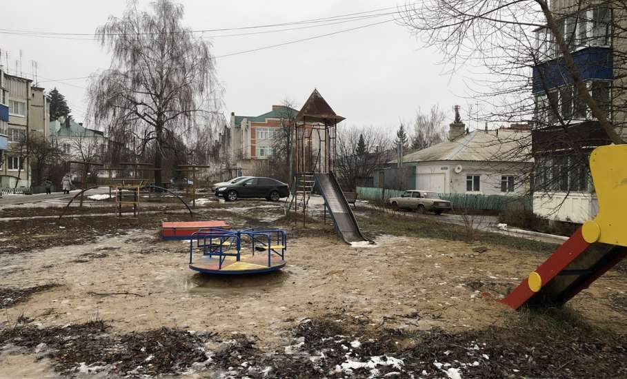 Детские и спортивные площадки в Елецком районе находятся в ужасном состоянии!