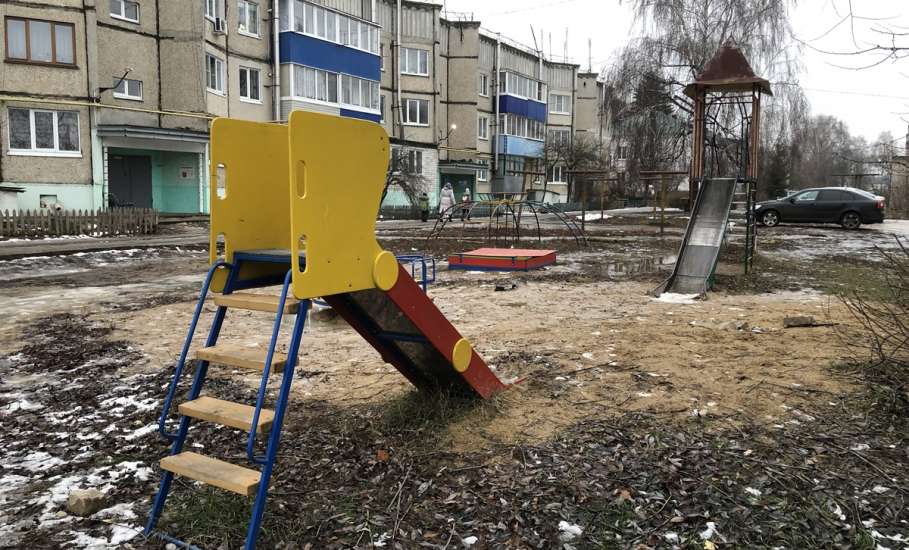 Детские и спортивные площадки в Елецком районе находятся в ужасном состоянии!