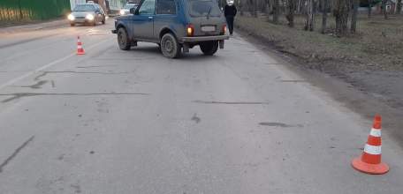 В Ельце на улице Костенко Нива сбила 10-летнего ребёнка