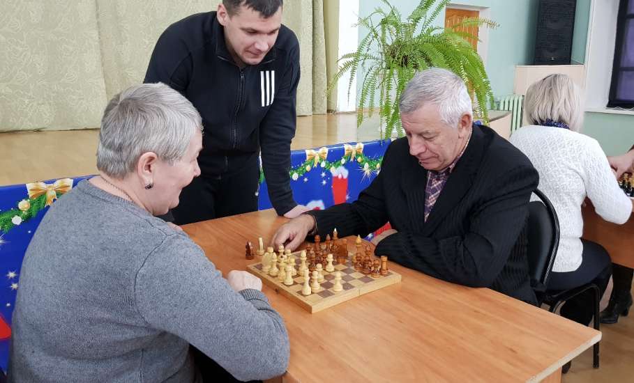 В Ельце прошёл турнир по шахматам для людей «Серебряного возраста»