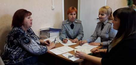 Сотрудники ИК №3 приняли участие в совместном совещании в Центре социальной защиты по городу Ельцу