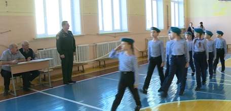 И в спорте, и в строю: в Ельце прошёл муниципальный этап военно-спортивной игры &laquo;Патриот&raquo;