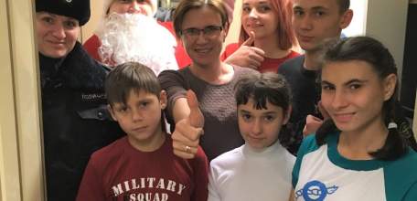 В Елецком ЛО МВД России на транспорте была проведена акция «Полицейский Дед Мороз»