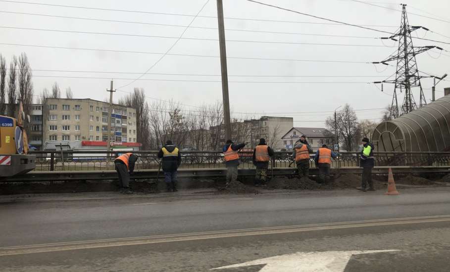 Елец погряз в пыли и грязи!