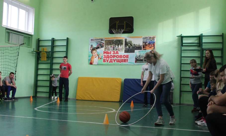 В спорзале школы посёлка Ключ Жизни состоялась спортивная эстафета