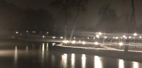 В Петровском парке зажглись фонари!