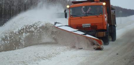 За сутки на региональных автодорогах Липецкой области рассыпали более 5 тысяч тонн песко-соляной смеси