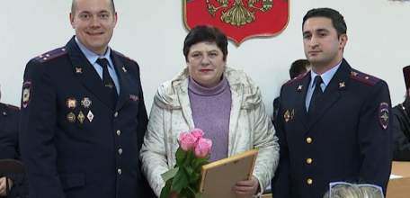 Полиция Ельца помимо сотрудников отметила двух смелых ельчанок