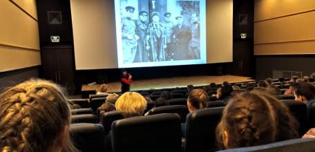 Учащиеся 8-ых классов приняли участие в познавательной программе «Песня, опалённая войной»