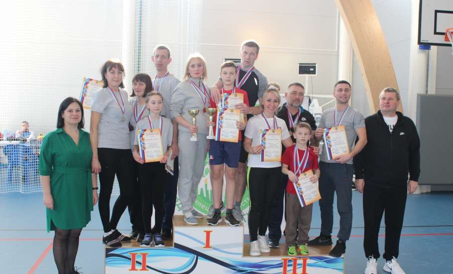 В Елецком районе состоялось открытие 1 этапа Всероссийского физкультурно-оздоровительного комплекса ГТО среди семейных команд