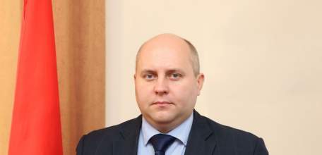 КАКОЙ РУКОВОДИТЕЛЬ ЛУЧШЕ: местный или пришлый, молодой или достаточно поживший?