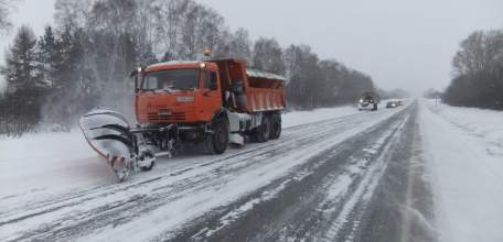 Со снегопадом в Липецкой области борется 113 единиц техники
