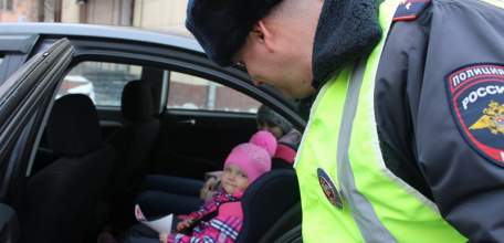 Елецкие автоинспекторы выявляли нарушения правил перевозки маленьких пассажиров