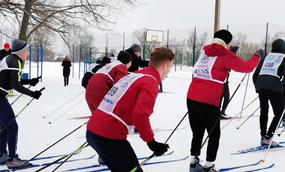 Футболисты ФК «Елец» стали участниками Всероссийской лыжной гонки «Лыжня России - 2020»