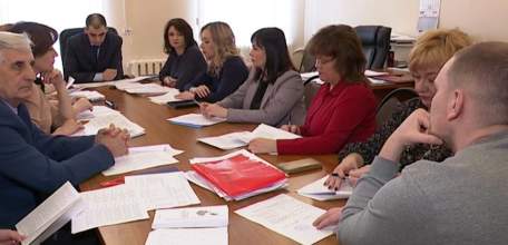 Заплатить налоги и поднять заработную плату: администрация города призвала малый бизнес к ответственности