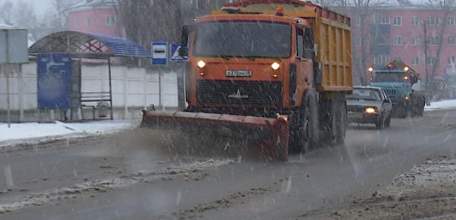 Снег не застал врасплох: обещанный снегопад коммунальщики встретили в полной готовности
