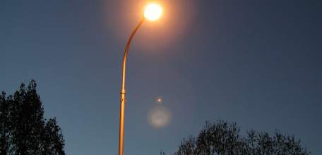 В прокуратуре Ельца рассмотрено обращение одного из жителей города по вопросу отсутствия стационарного электрического освещения на автодороге