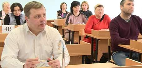 Вновь сели за парты: в Ельце прошёл «Единый день сдачи ЕГЭ родителями»