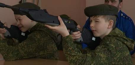 &laquo;Вперед, мальчишки!&raquo;: в городском этапе военно-спортивной игры выбрали сильнейшую школьную команду