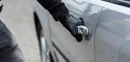 У 33-летнего ельчанина похитили автомобиль ВАЗ-2115