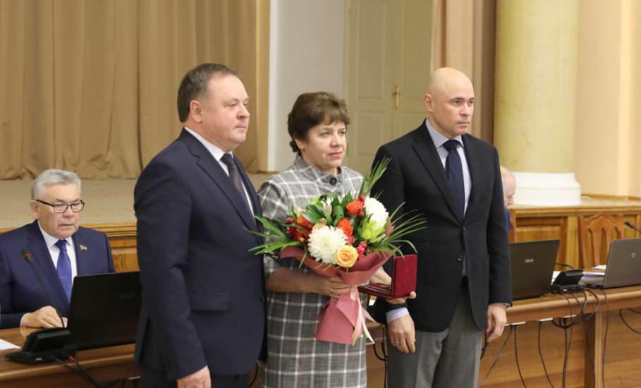 Игорь Артамонов вручил жителям Липецкой области государственные награды