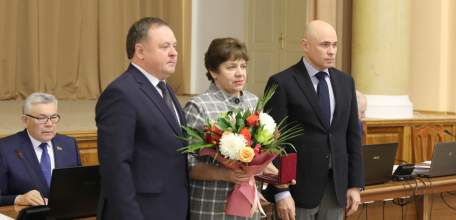 Игорь Артамонов вручил жителям Липецкой области государственные награды