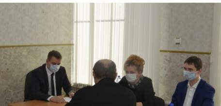 Откуда чиновники из елецкой администрации взяли защитные маски?!