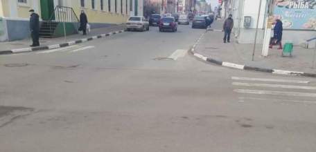 Прокурор потребовал привести в надлежащее состояние пешеходные переходы в г. Ельце