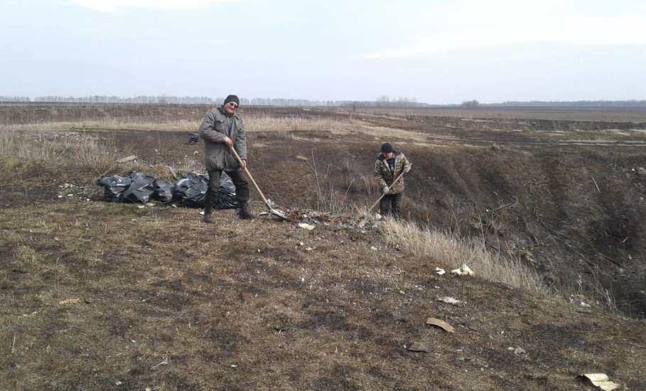 В сельских поселениях района начались работы по уборке мусора на общественных территориях