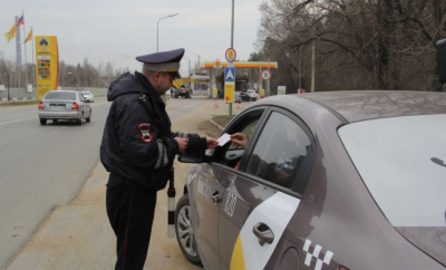Автоинспекторы проверили около ста пятидесяти водителей такси на территории Липецкой области